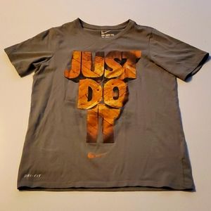 Nike logo t-shirts